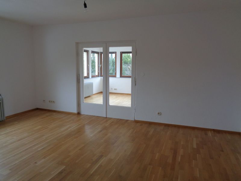 Helle 3,5 Zimmer Wohnung mit grossem Balkon im Grünen